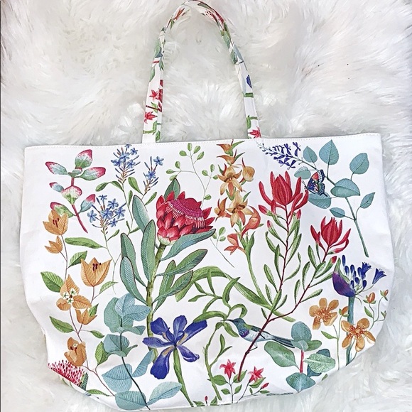 Estee Lauder Handbags - Estee Lauder | Tote / Makeup Bag